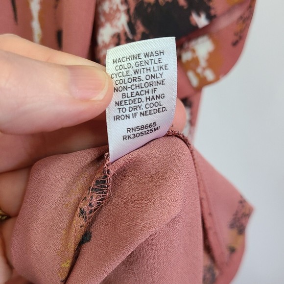 14th And Union Abstract Pattern Short Sleeve Blouse Womens Small - Picture 5 of 5